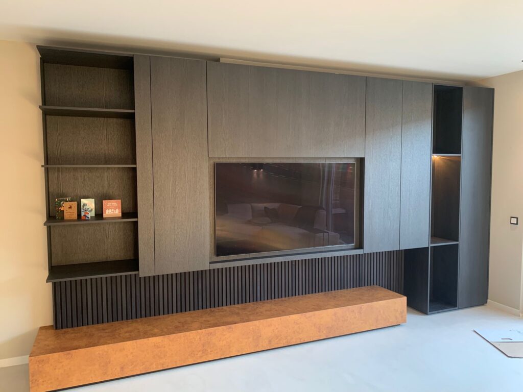 TV (17)