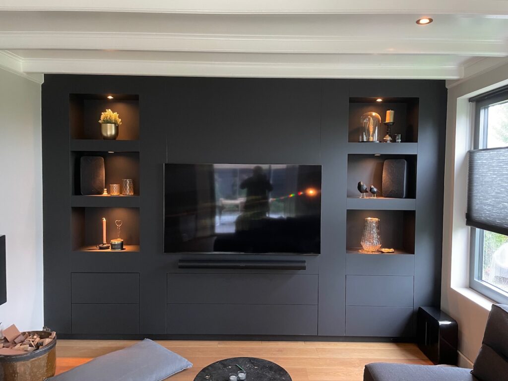 TV (20)