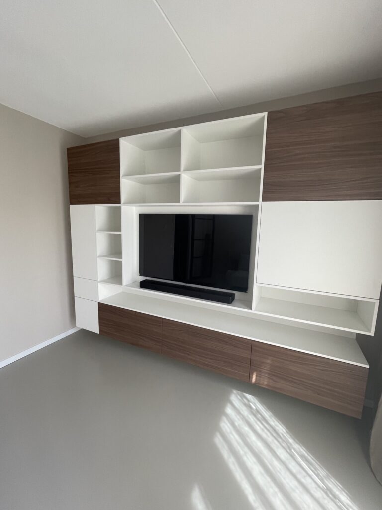 TV (41)