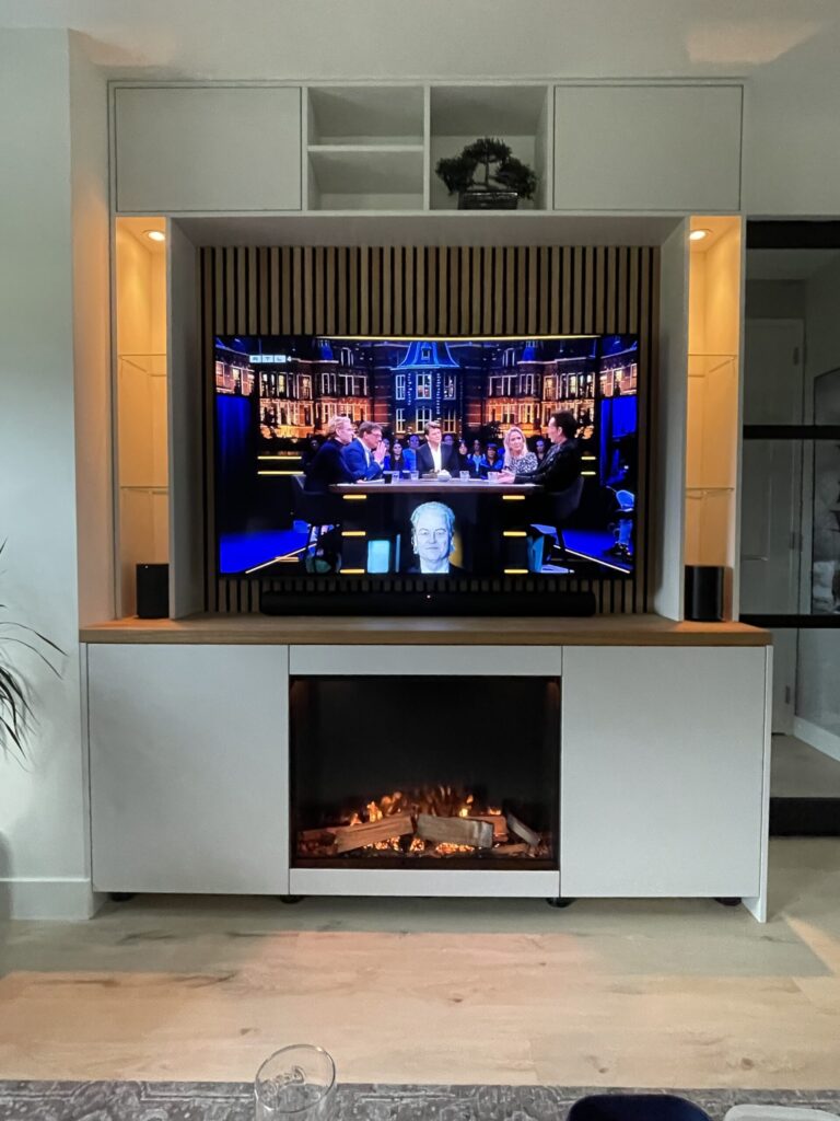 TV (47)