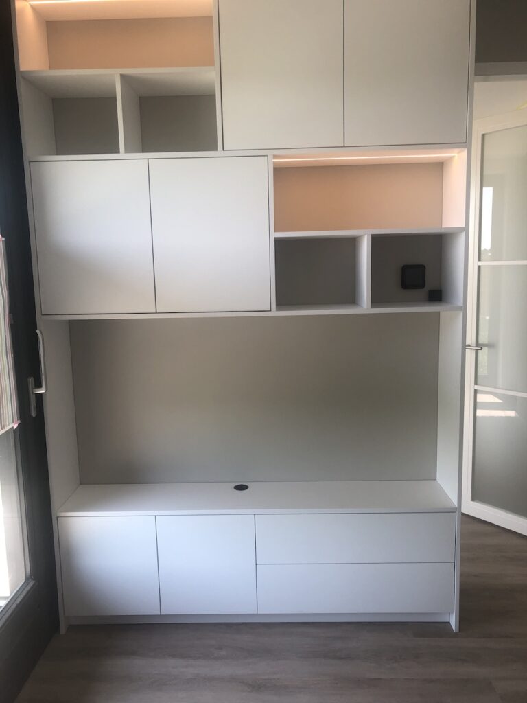 TV (78)